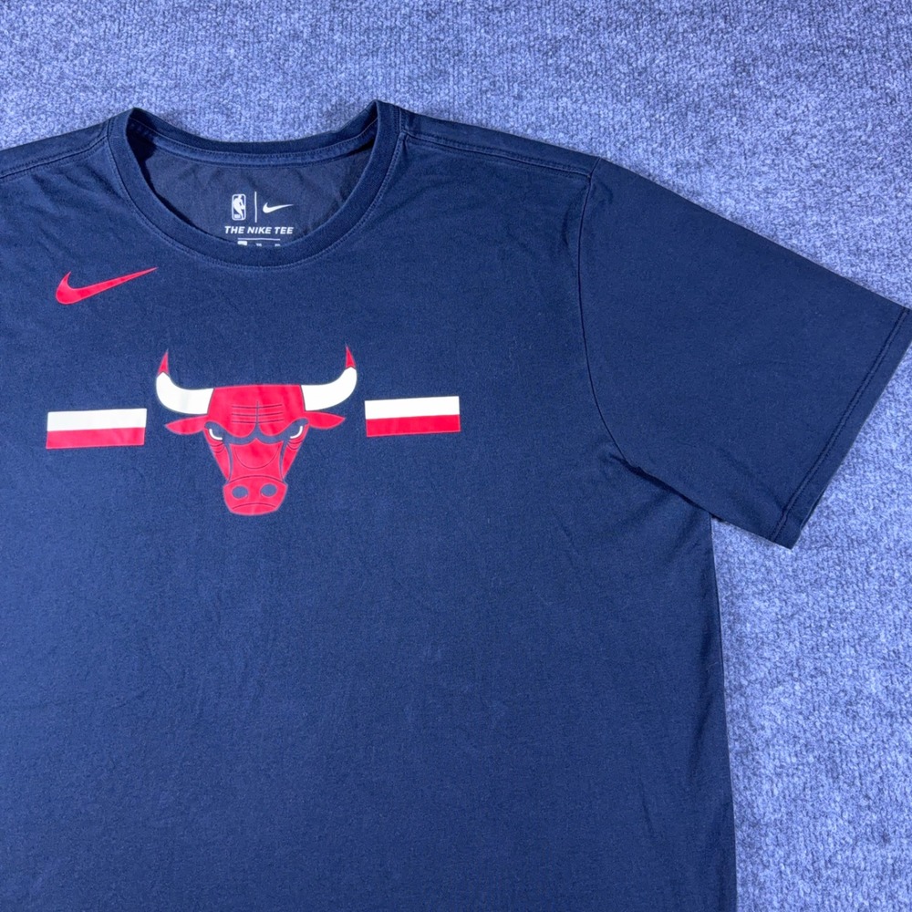 Nike NBA Chicago Bulls Dri-FIT T-Shirt Mens XL Navy Blue Athletic Cut Tee